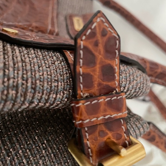 Gorgeous Eric Javits brown and gold straw purse with brown leather accents. - Picture 5 of 7